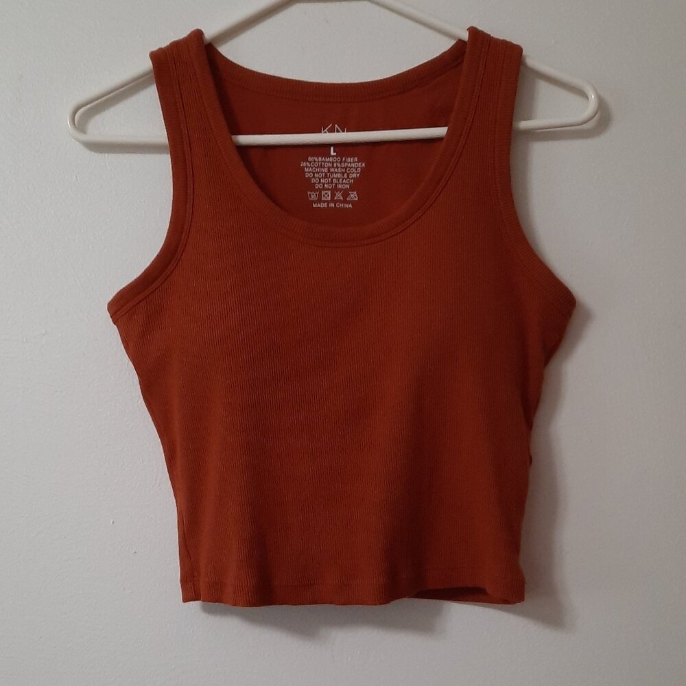 Rust Ribbed Crop Tank Top - Women - Picture 2 of 3
